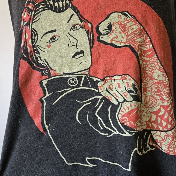Black Market Art Womens We Can Do It!  Graphic Tank Top. Size Large - Picture 3 of 10